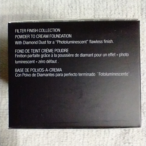 Jay Manuel powder to cream foundation - Picture 4 of 5